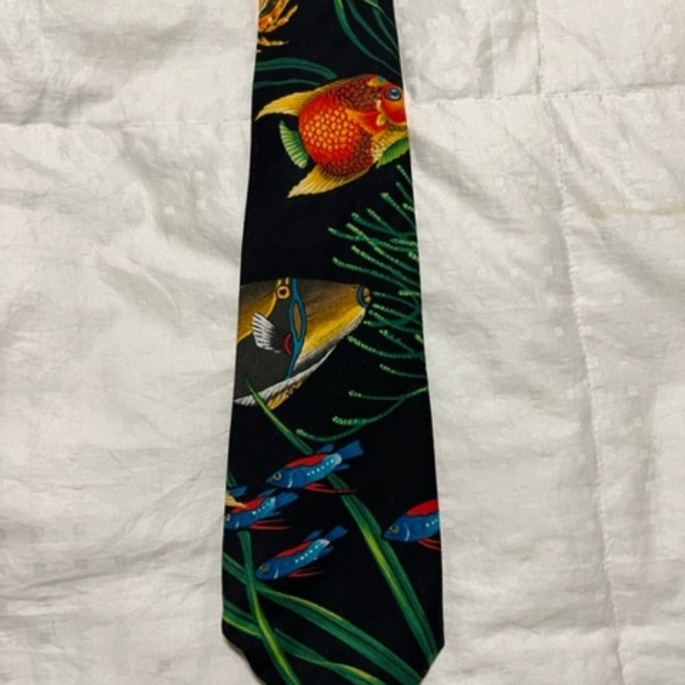SCORPIO - FISH - TIE